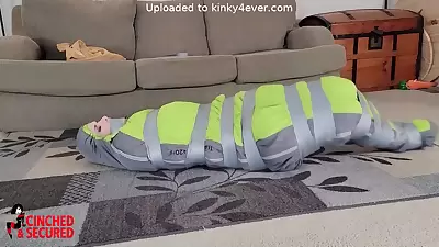 Cutie Waitress Kdnpd And Packgd Up For Quick Sale P2