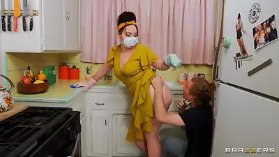 S Anal Kitchen Cleaning Free Video With Siouxsie Q With Michael Vegas