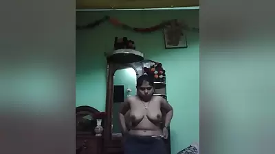 Today Exclusive- Boudi Strip Her Saree And Showing Her Nude Body
