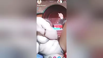 Today Exclusive- Hot Desi Bhabhi Pinky Kumari Tango Show